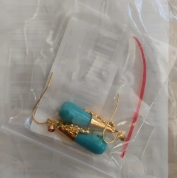 Emerald Princess Earrings - Picture 7 of 8